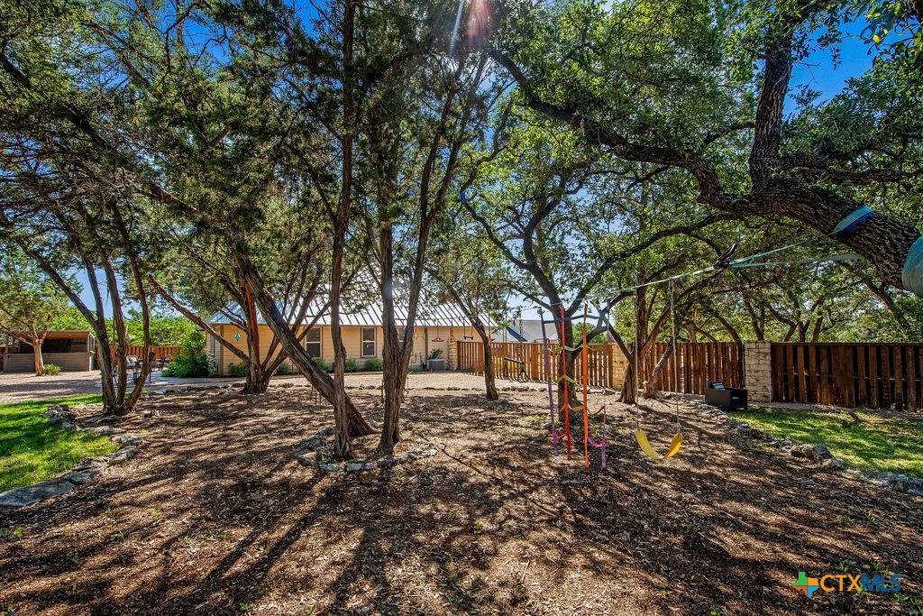10 Long Bow Lane Property Photo 35