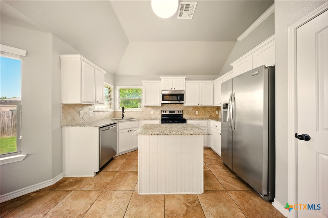 412 Coventry Drive Property Photo 13