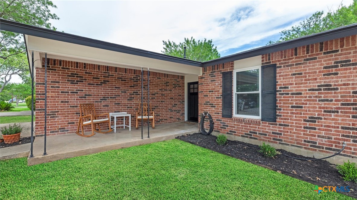 1406 Shannon Circle Property Photo 5
