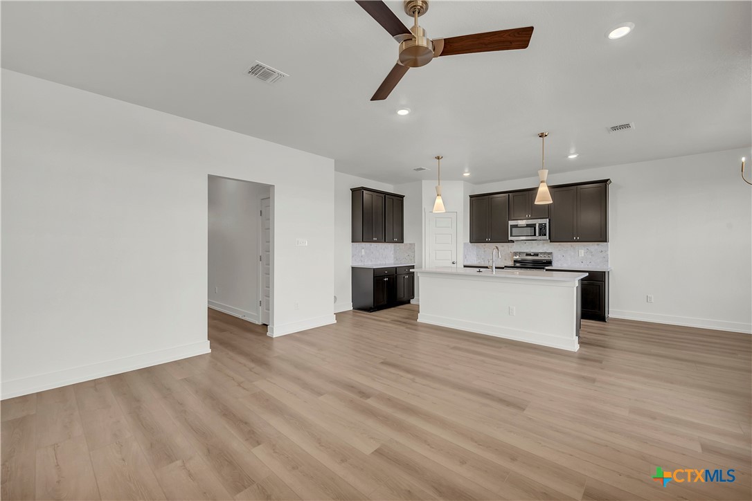 2306 Healy Drive Property Photo 4