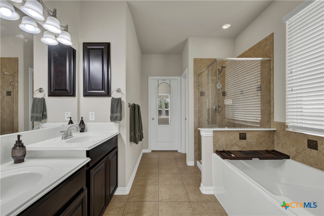 6333 Iris Run Property Photo 26