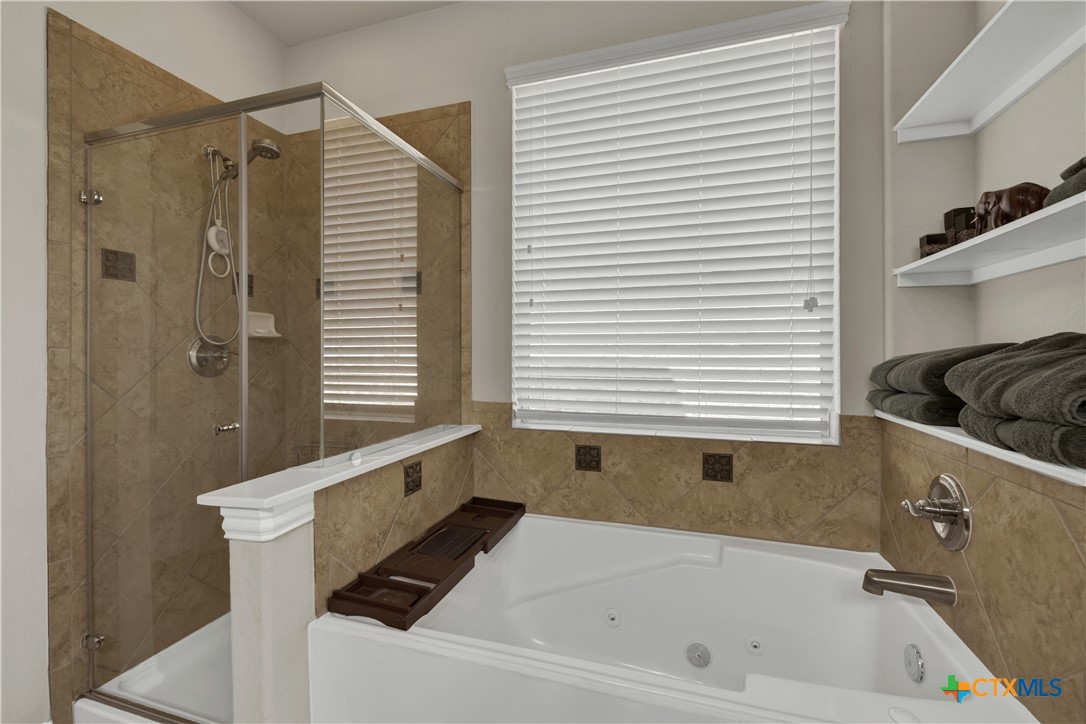 6333 Iris Run Property Photo 27