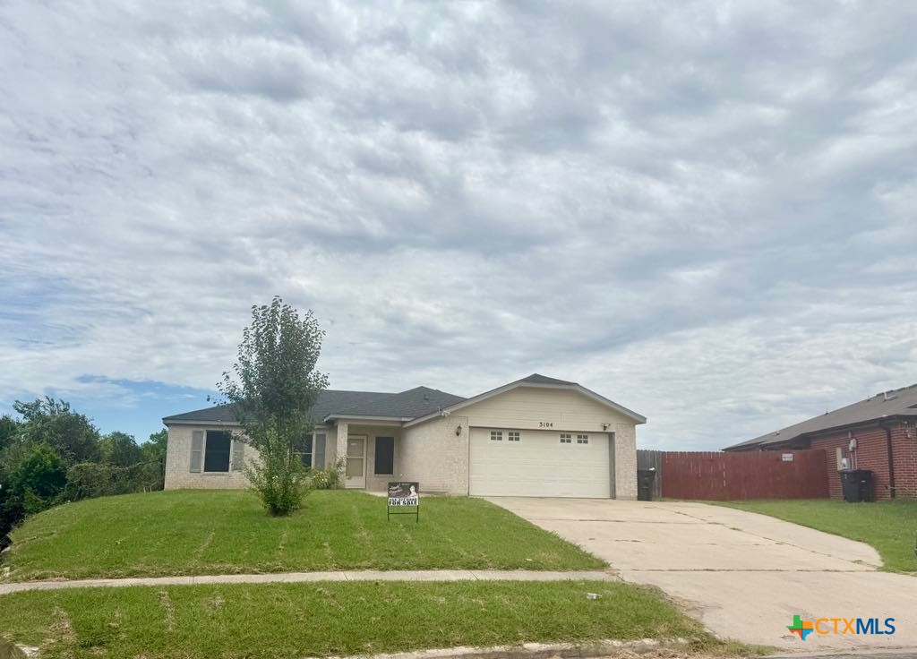 3104 Viewcrest Drive Property Photo 1