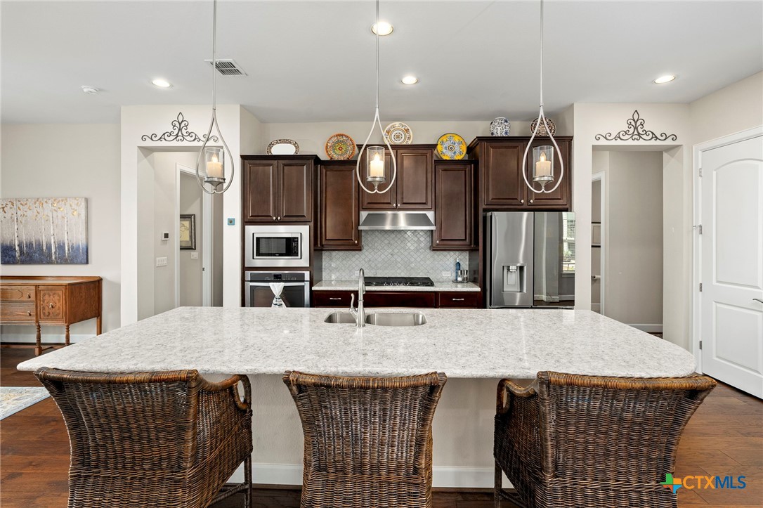 249 Hopping Peach Street Property Photo 7