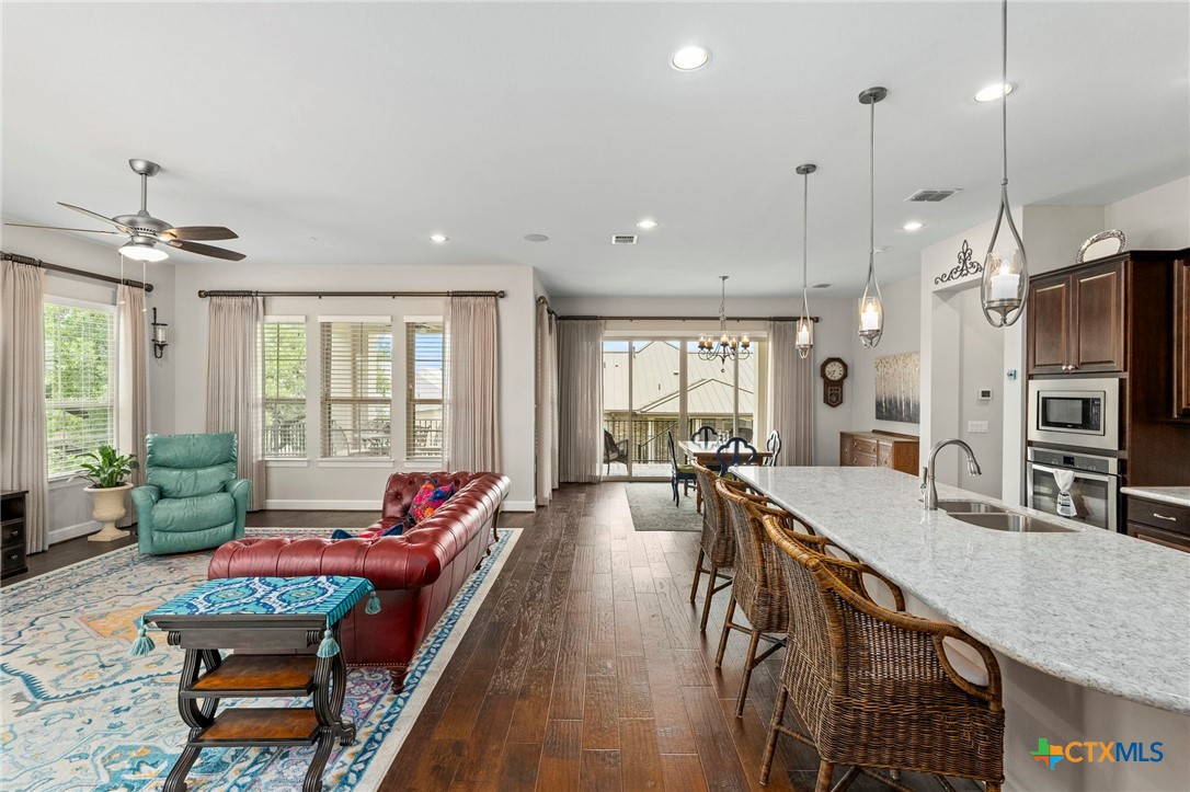 249 Hopping Peach Street Property Photo 11