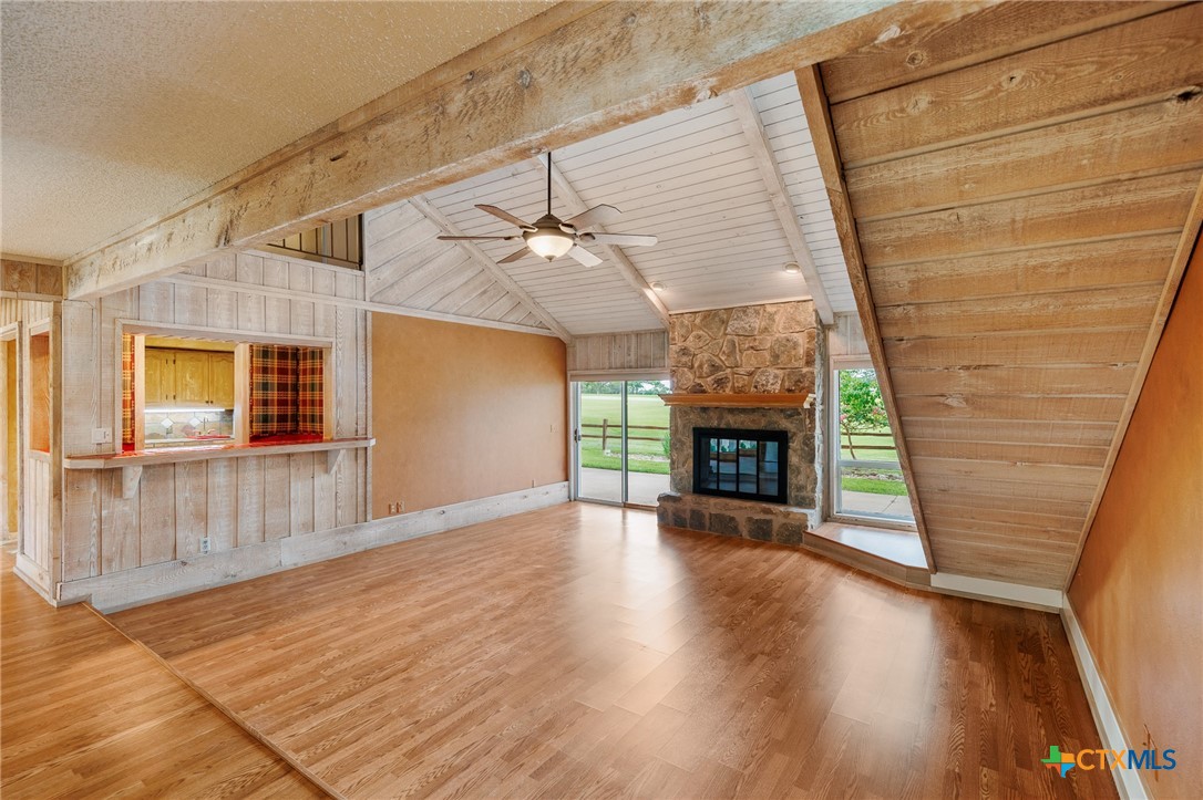 2820 Aurora Property Photo 10