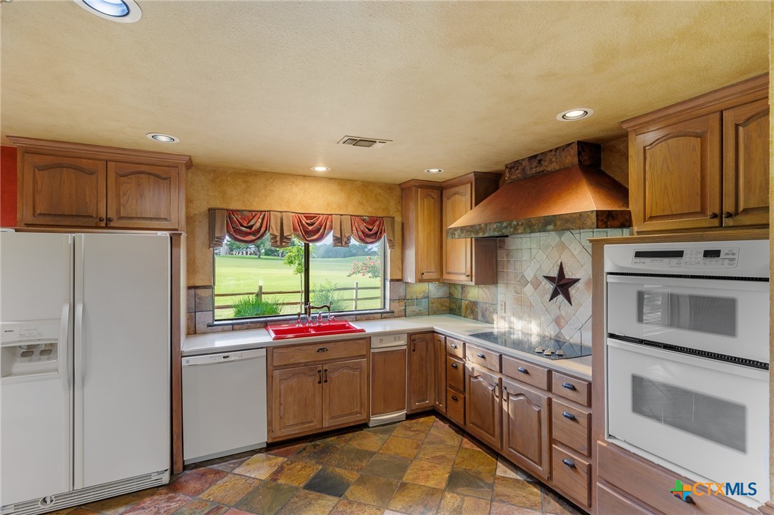 2820 Aurora Property Photo 14