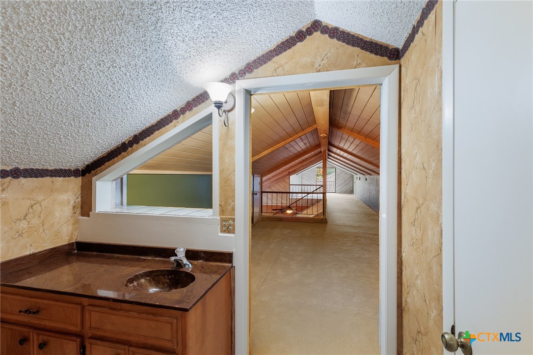 2820 Aurora Property Photo 33