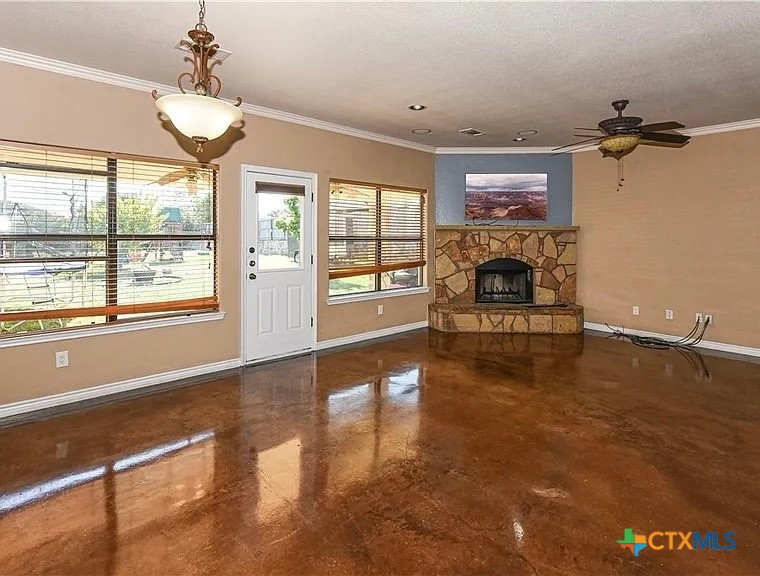 4910 Bronze Drive Property Photo 6
