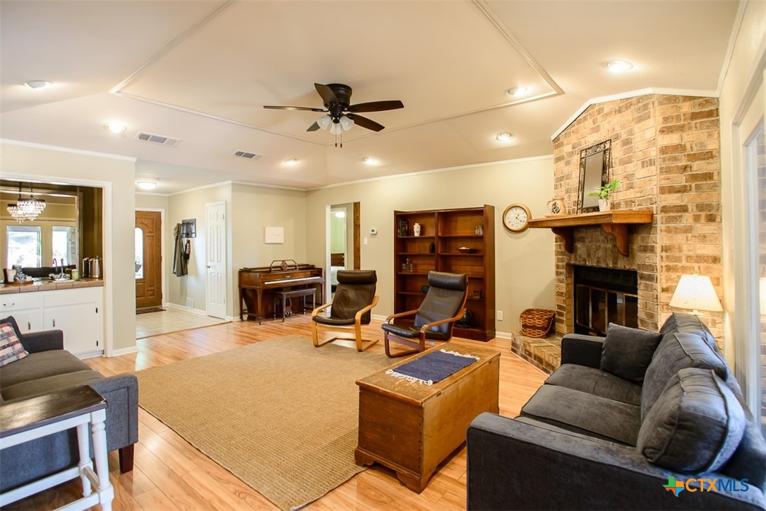604 Trout Cove Property Photo 6