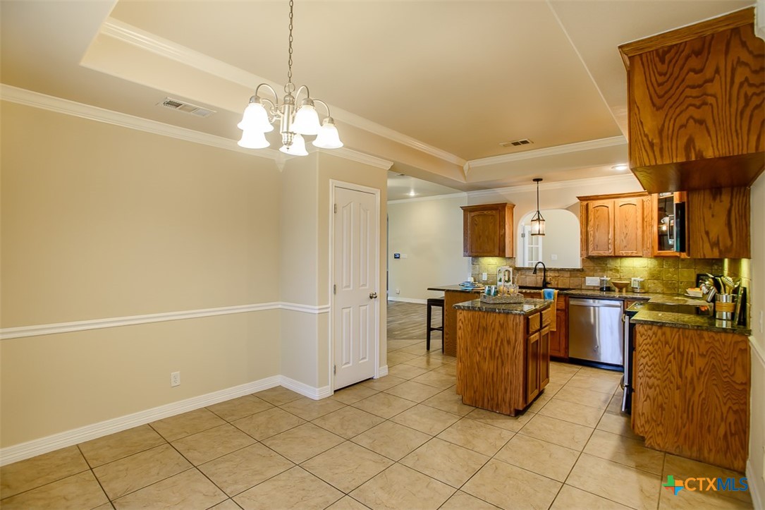 1127 Chaucer Lane Property Photo 16