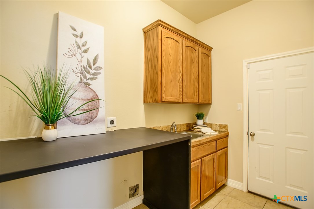 1127 Chaucer Lane Property Photo 34