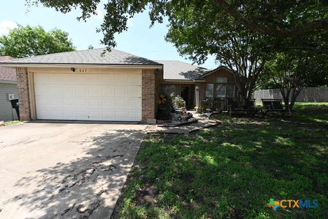 807 Hartrick Circle Property Photo 1