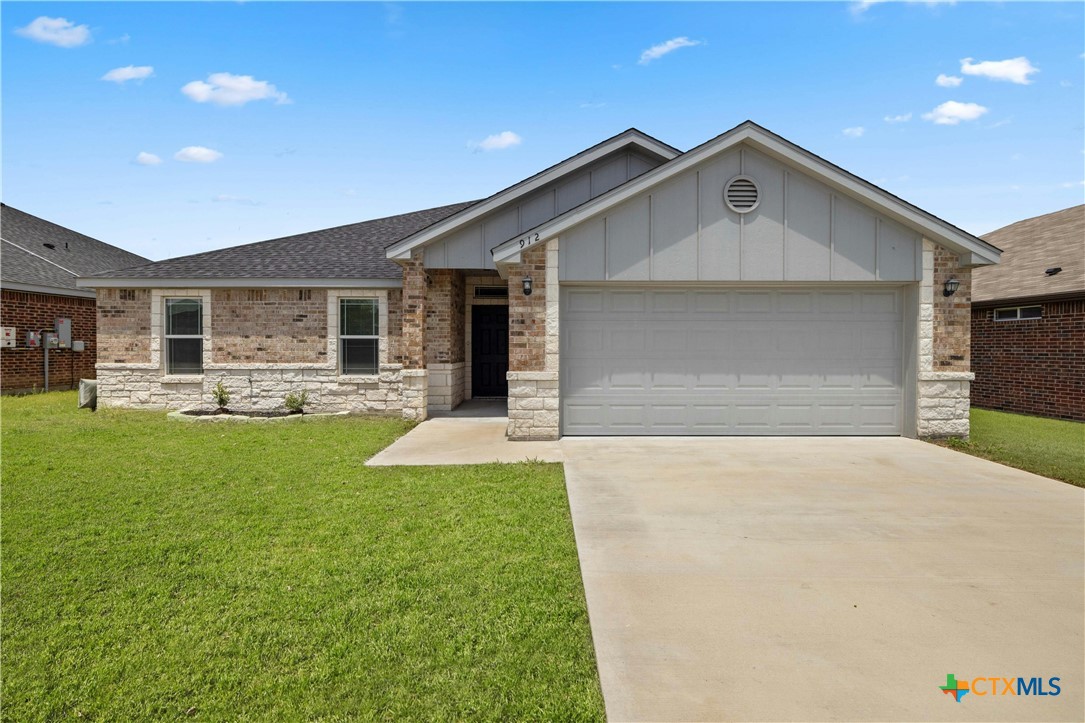 912 Damascus Drive Property Photo 1