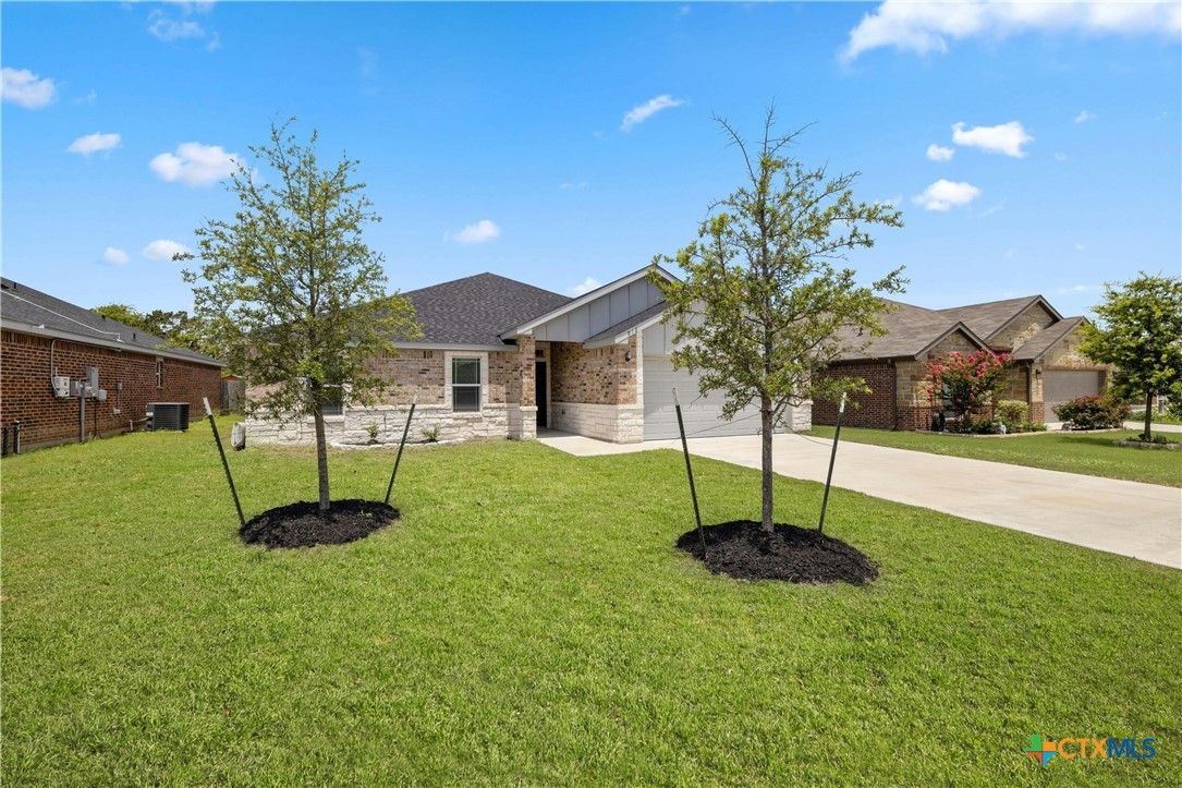 912 Damascus Drive Property Photo 3