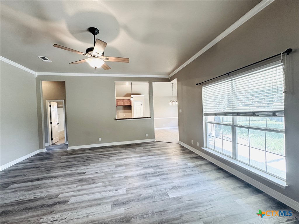 301 Winston Drive Property Photo 4