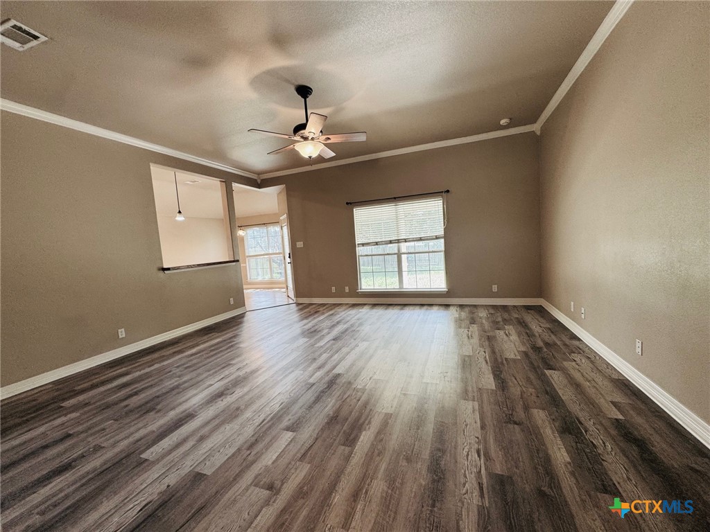 301 Winston Drive Property Photo 5