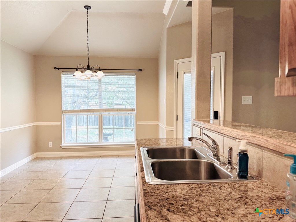 301 Winston Drive Property Photo 10