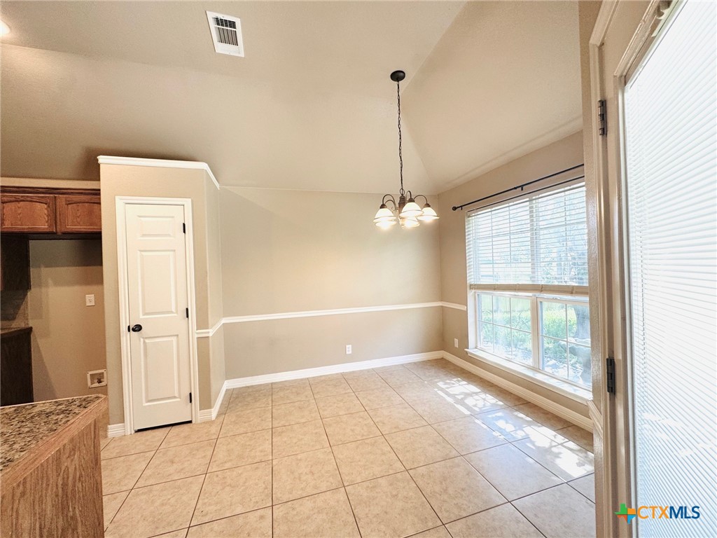 301 Winston Drive Property Photo 11