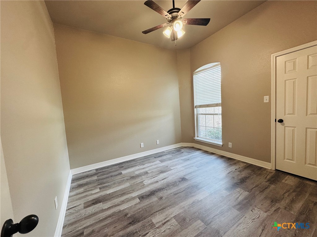 301 Winston Drive Property Photo 12