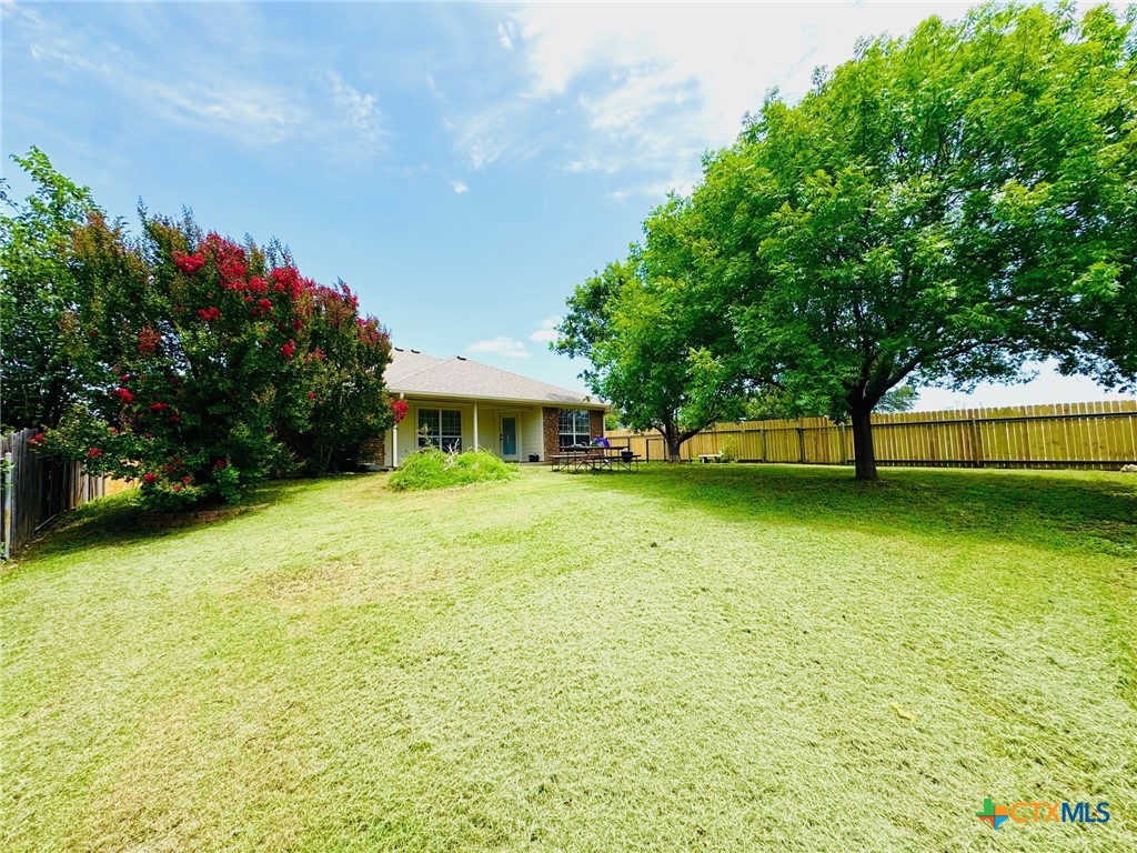 301 Winston Drive Property Photo 20