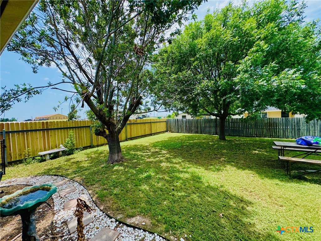 301 Winston Drive Property Photo 22