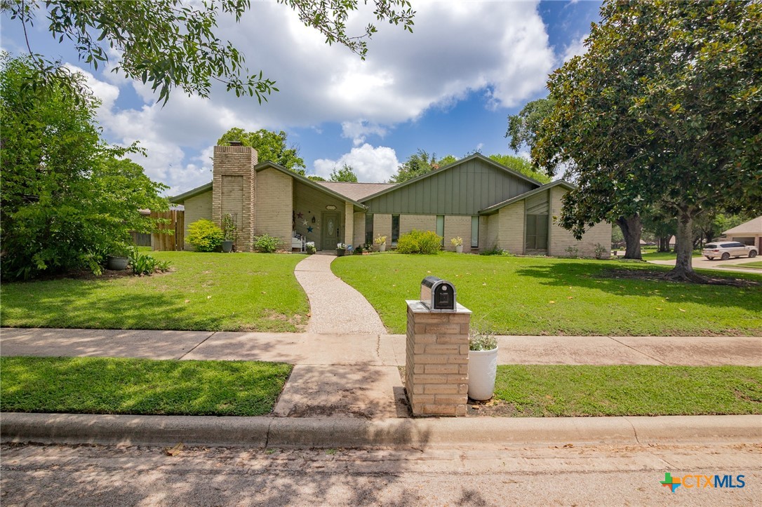 602 Chimney Rock Drive Property Photo 1