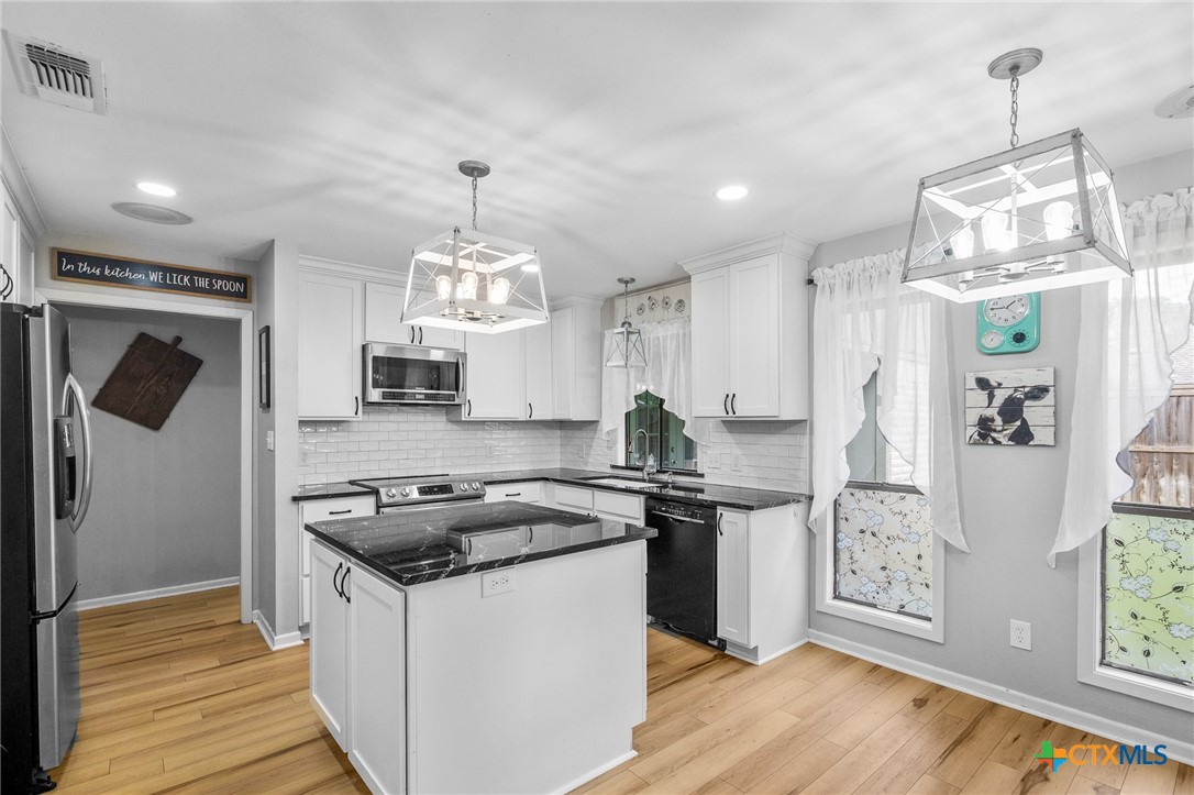 602 Chimney Rock Drive Property Photo 14