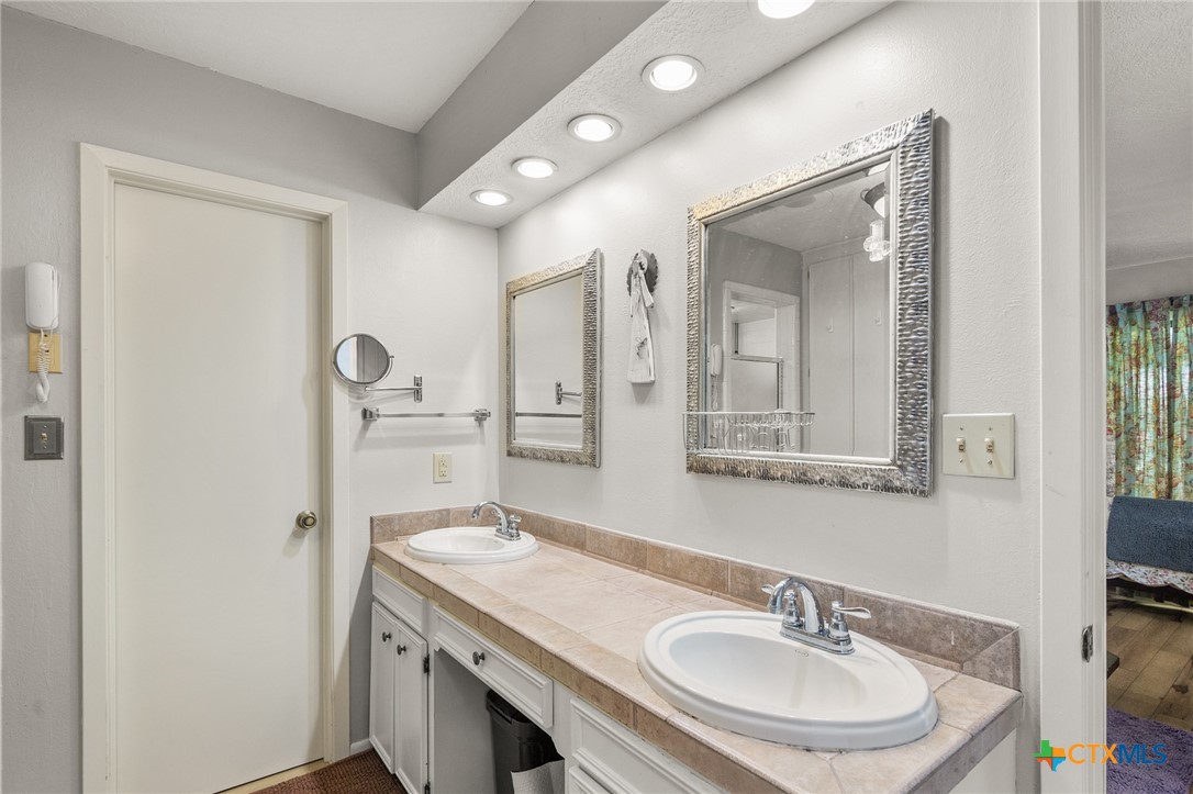 602 Chimney Rock Drive Property Photo 22