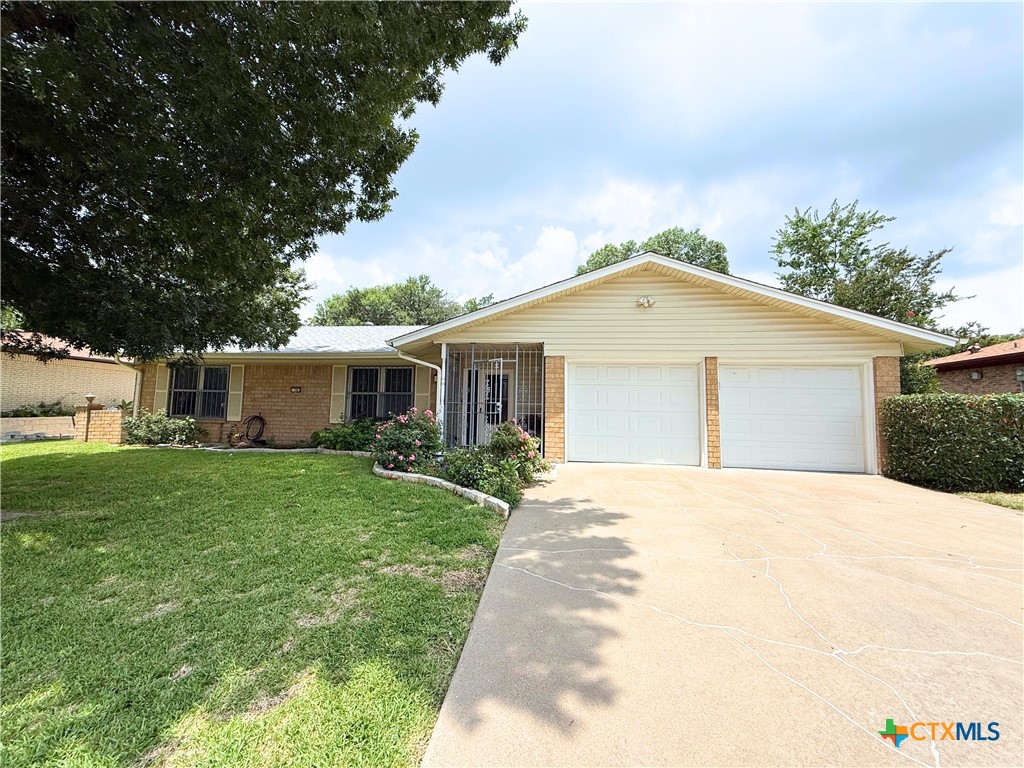 1901 Muir Drive Property Photo 1