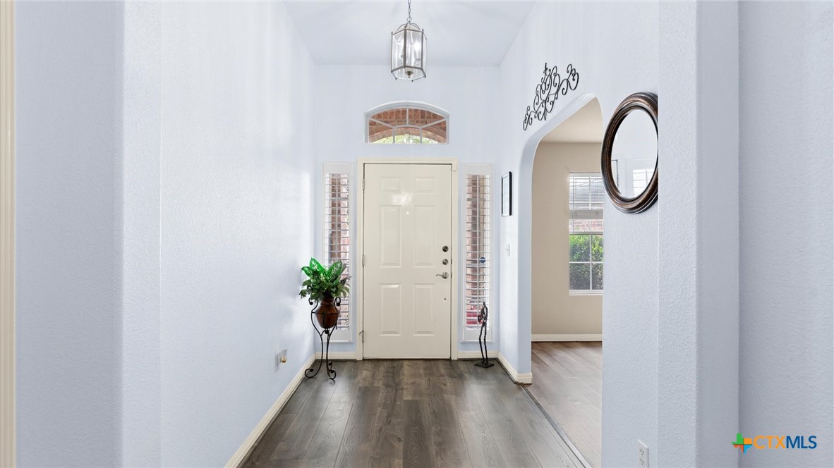 1238 Sugar Land Drive Property Photo 3