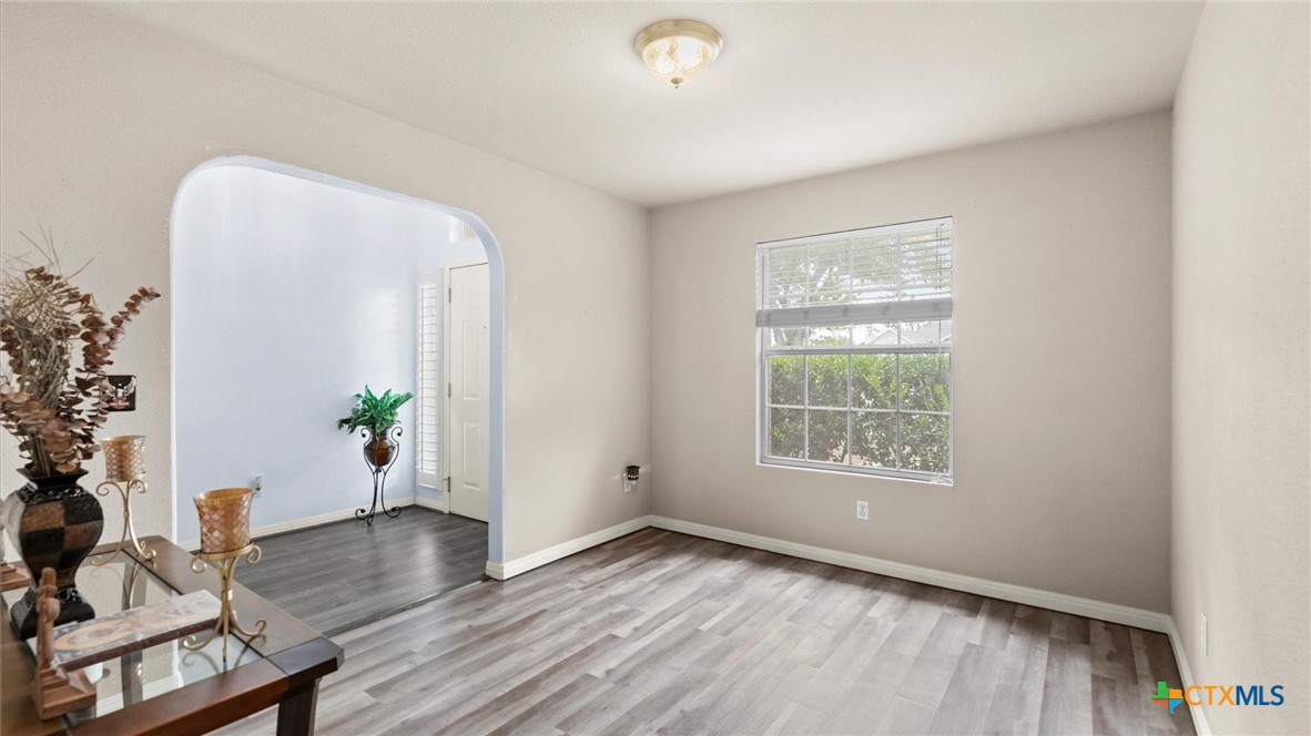1238 Sugar Land Drive Property Photo 4