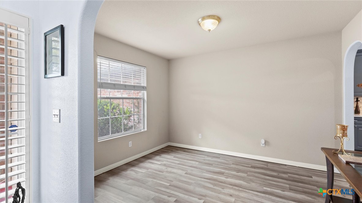 1238 Sugar Land Drive Property Photo 5