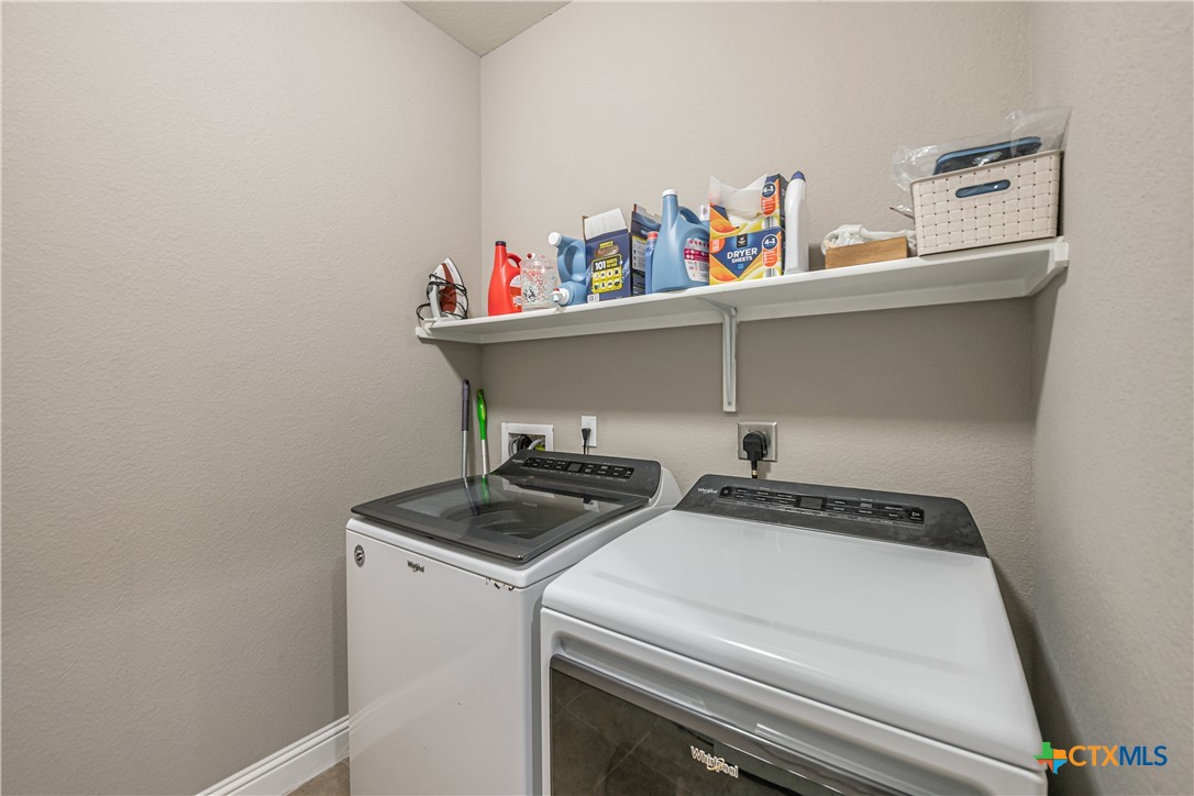 822 Old World Drive Property Photo 37