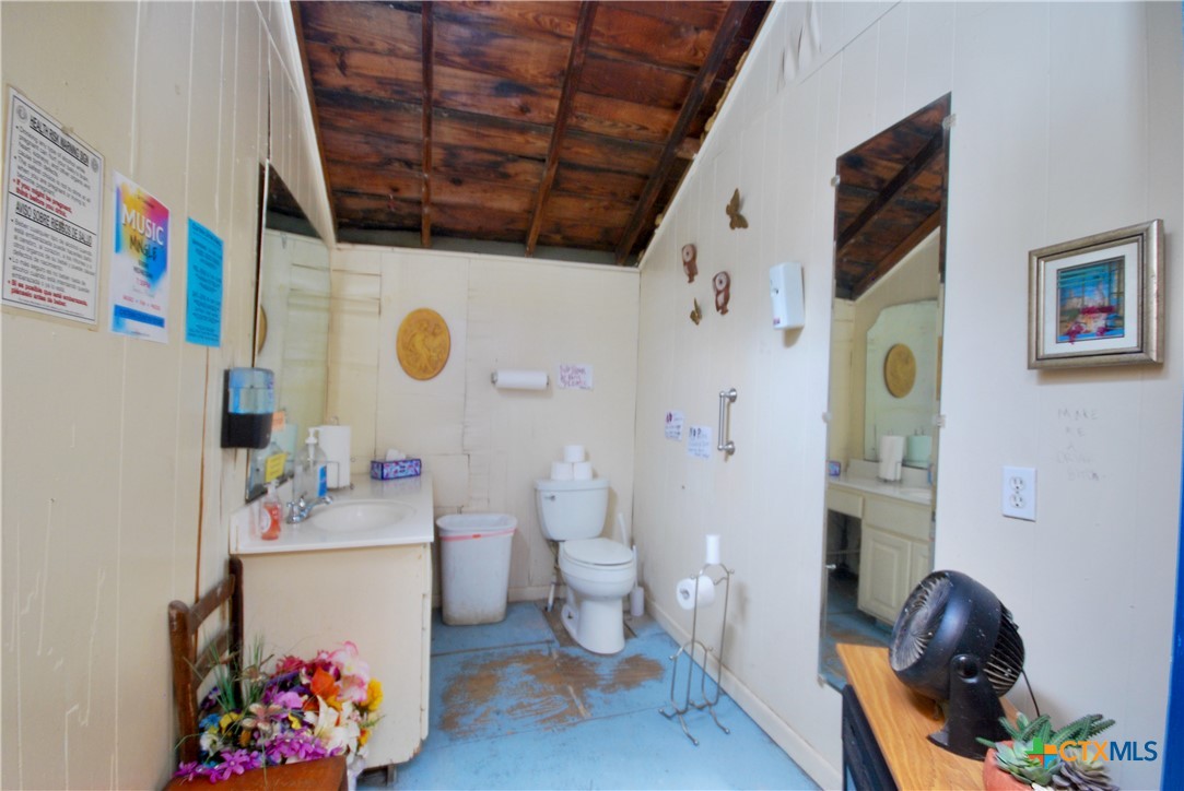 12604 State Highway 95 Property Photo 38