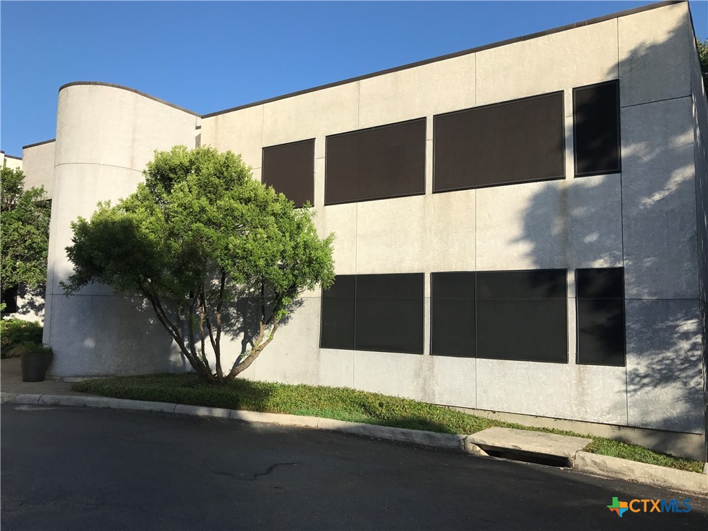 805 E Court Street Property Photo 2