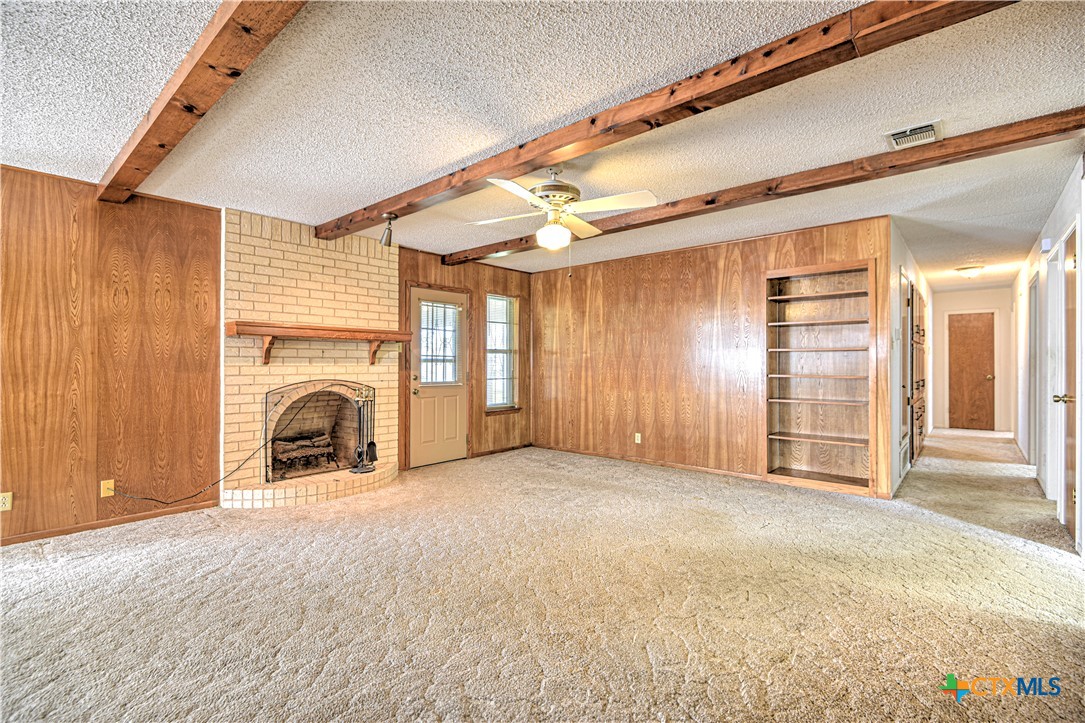 606 Shad Circle Property Photo 2