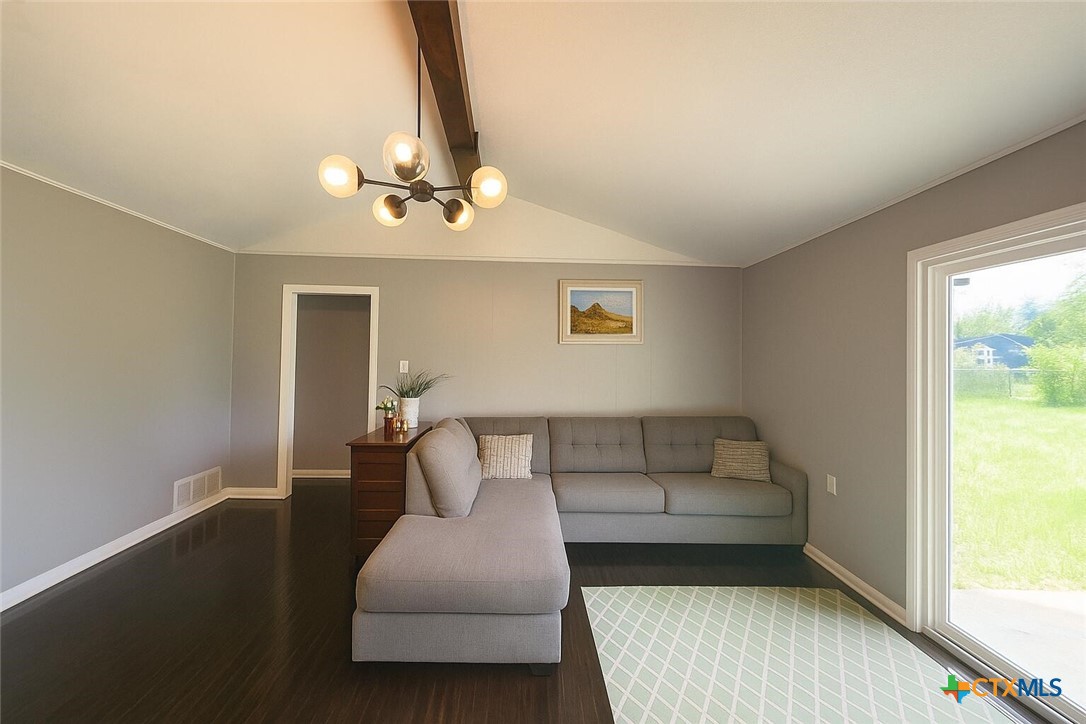 2705 Live Oak Drive Property Photo 5
