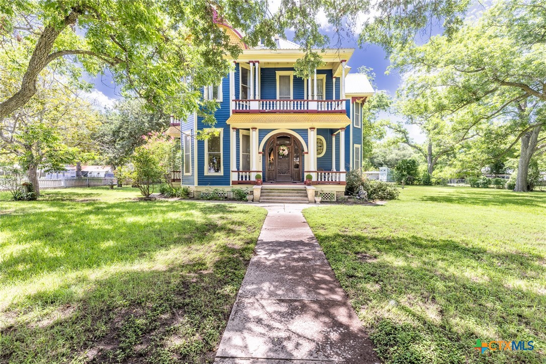 624 Saint Louis Street Property Photo 1