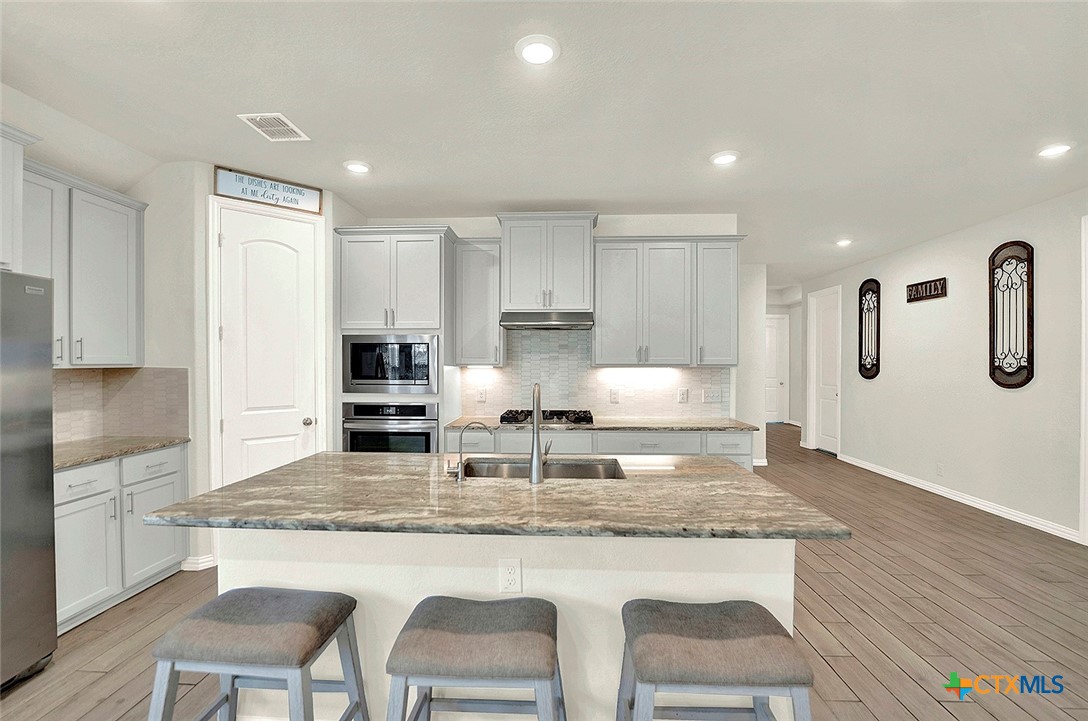 1417 Quarry Rock Property Photo 14