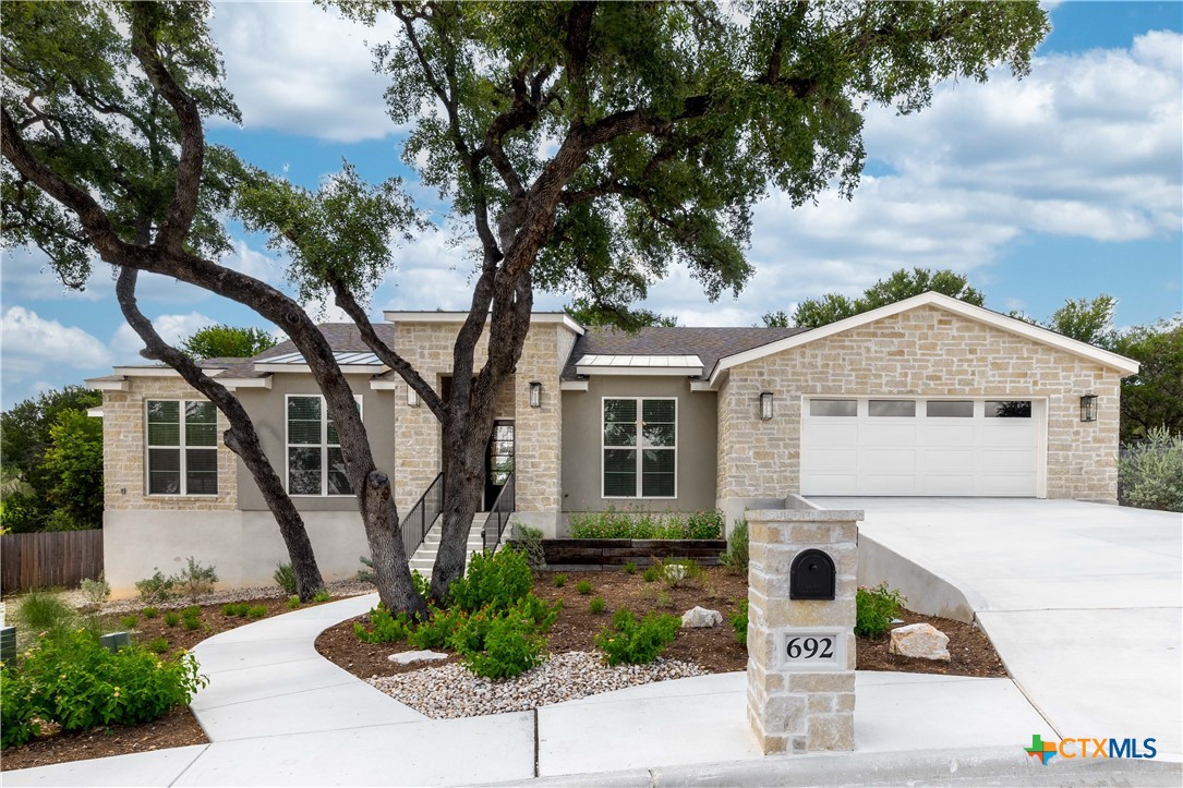 692 Acorn Drive Property Photo