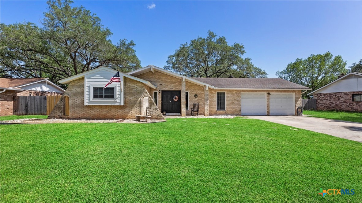 1703 Redwood Street Property Photo 1