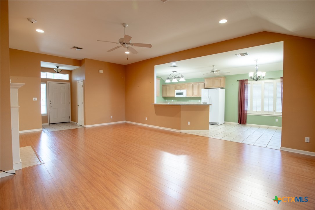 106 Fieldstone Property Photo 5