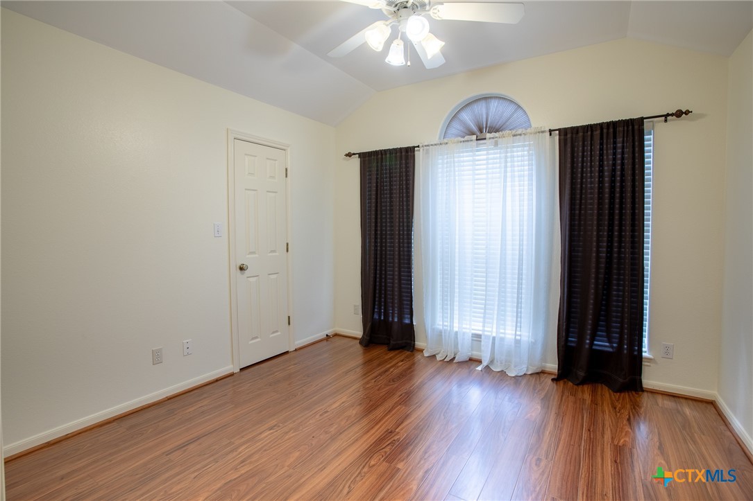 106 Fieldstone Property Photo 11