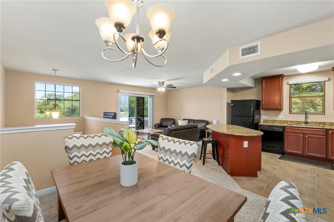 340 Trestle Tree Property Photo 6