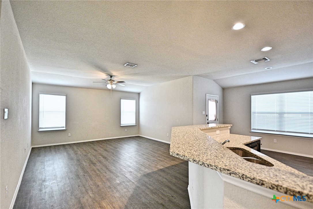 475 Autumn Leaf Drive Property Photo 13