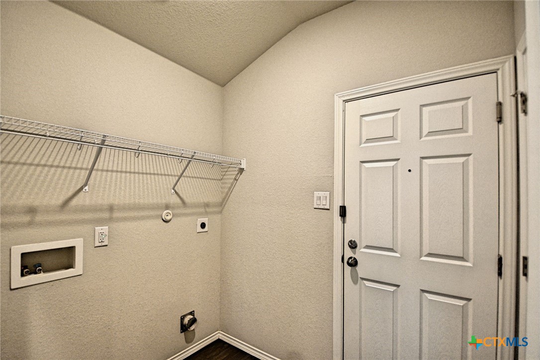 475 Autumn Leaf Drive Property Photo 21