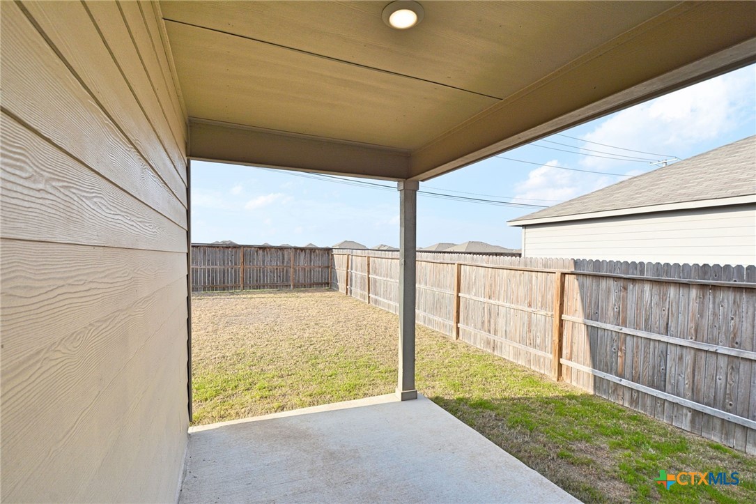 475 Autumn Leaf Drive Property Photo 32
