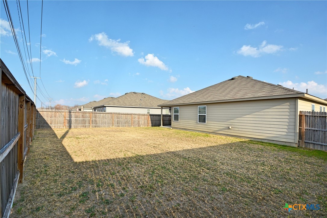 475 Autumn Leaf Drive Property Photo 36