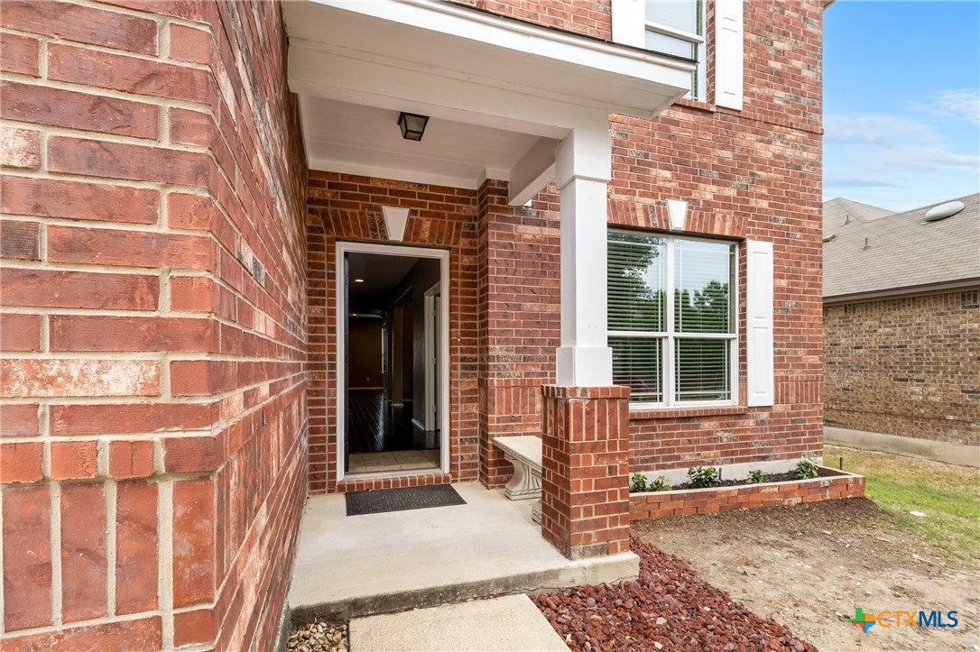 210 Mancos Drive Property Photo 3